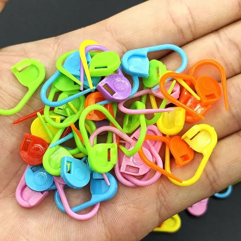50/200 PCS พลาสติกที่มีสีสันถักเครื่องมือ MINI เรซิ่นคลิป Pins Locking Stitch Markers โครเชต์เย็บเข็มคลิปตะขอสําหรับเสื้อกันหนาว