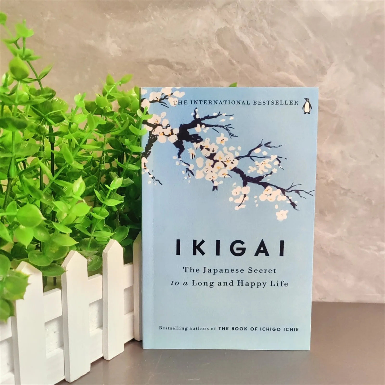 Die japanische Geheimphilosophie für eine glückliche Gesundheit von Hector Garcia Book Rebuilding Happiness + A Book About Hope Fiction