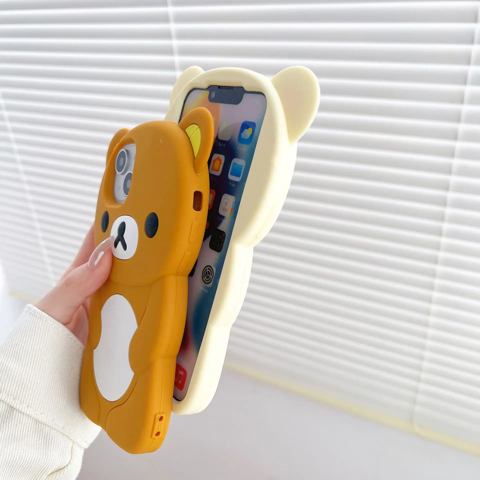 Funda suave de silicona Rilakkuma Bear para iPhone 16 15 14 13 12 11 Pro Max mini Plus Xs XR 6 7 8 Plus