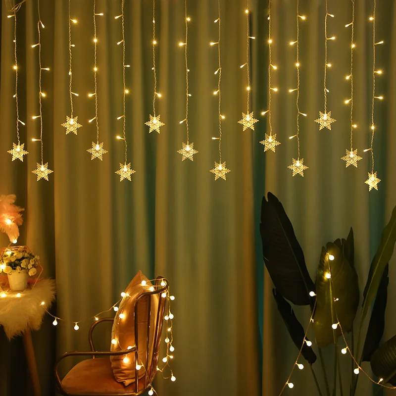 คริสต์มาสไฟตกแต่งกลางแจ้งแขวนไฟ LED เกล็ดหิมะ Curtain String Lights ปาร์ตี้ตกแต่งชายคาสวน.