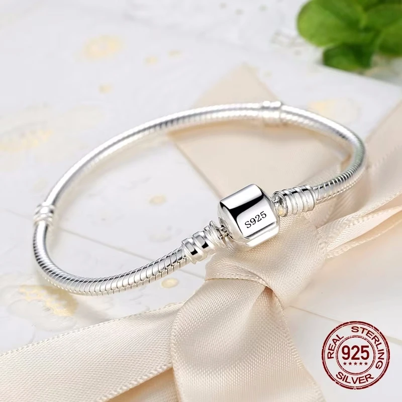 2025 Nuovo lusso fatto a mano originale gioielleria raffinata 925 braccialetto con ciondoli in argento sterling morbido liscio braccialetti con osso di serpente per le donne