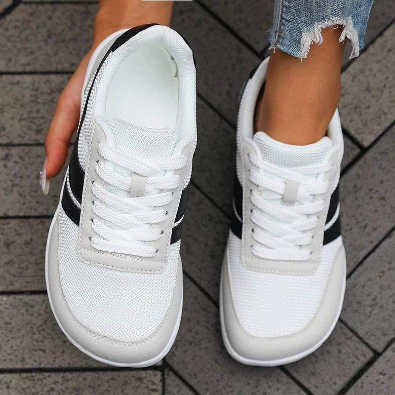 Neue breite Zehen-Damenschuhe, lässig, vielseitig, weiche Sohle, breite, letzte Schuhe, Wanderschuhe, atmungsaktives Mesh, bequeme Barfußschuhe