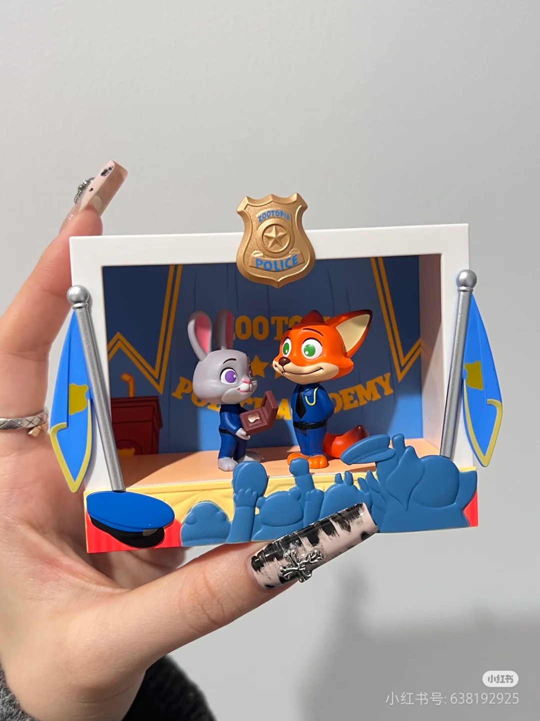 Hot Original Disney Zootopia Highlights Series Blind Box Handmade Birthday Trendy Desktop Ornament Toy Gift