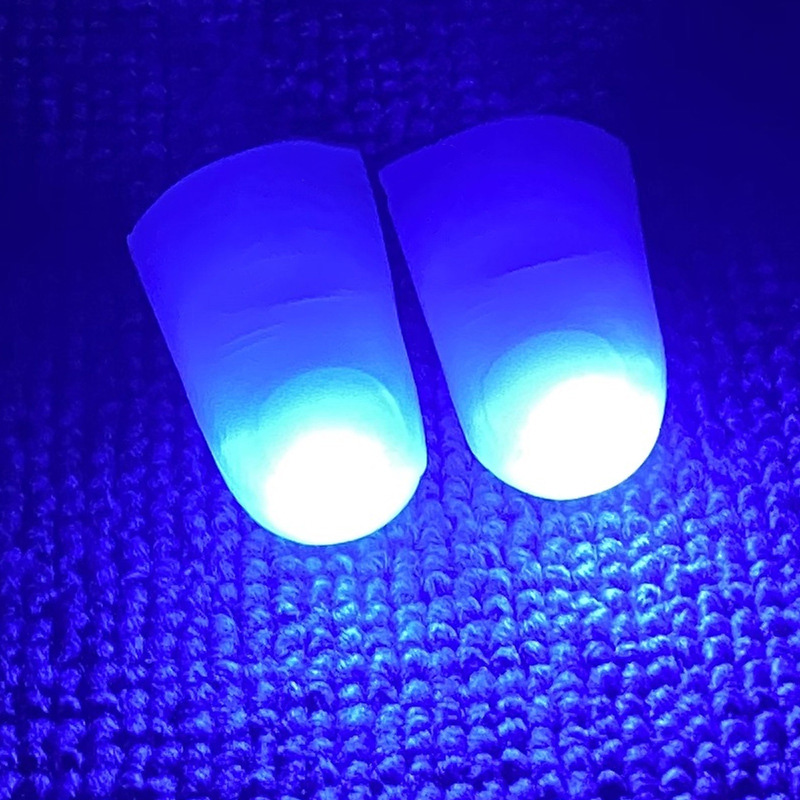 2 個マジックトリック指親指 LED 電池式マジック小道具ハロウィンマジックトリック指親指パーティーおもちゃ子供用