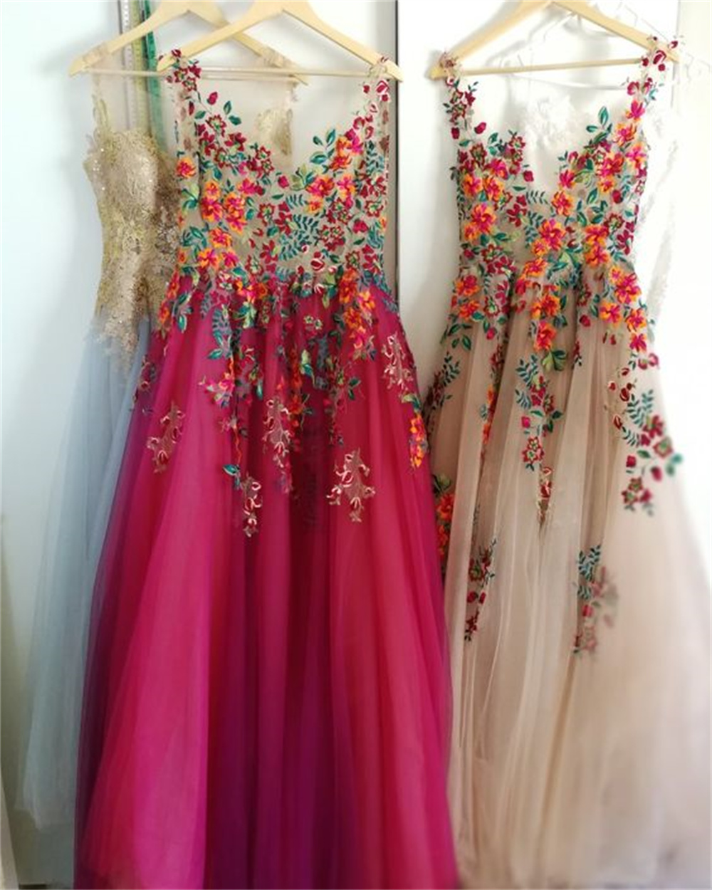Sansa Fairy ดอกไม้ลูกไม้ A-Line ชุดแต่งงานหวานที่กําหนดเองแขนกุด Vestidos De Novia ดอกไม้เย็บปักถักร้อย Robe De Mariée