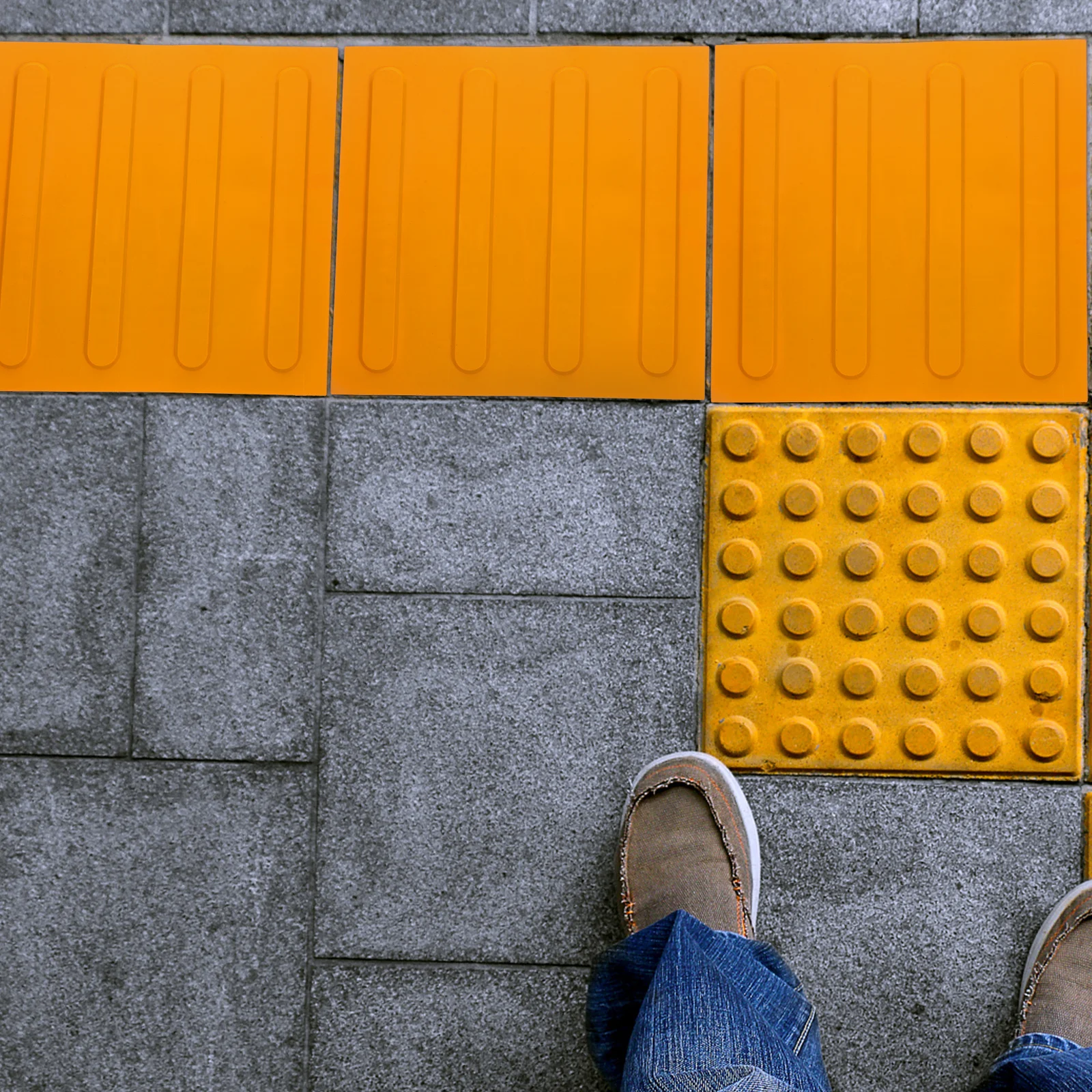 Briques aveugles panneaux de trottoir de passerelle PVC Durable pratique longue utilisation Surfaces lisses facile à utiliser conception de bande aveugle nouveau