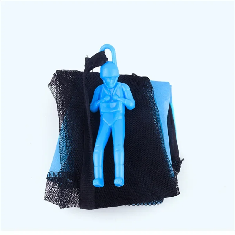 Kinder-Fallschirmspielzeug für den Außenbereich, handgeworftes Sportspielset für Jungen mit Soldaten, ideal für sensorische Spielgeschenke