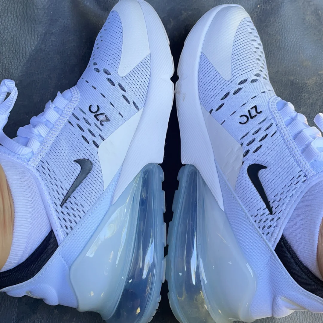 Nike White Air Max 270 Original Low Top Casual Running Shock Absorbing รองเท้าผ้าใบกันลื่นสําหรับผู้ชายและผู้หญิง