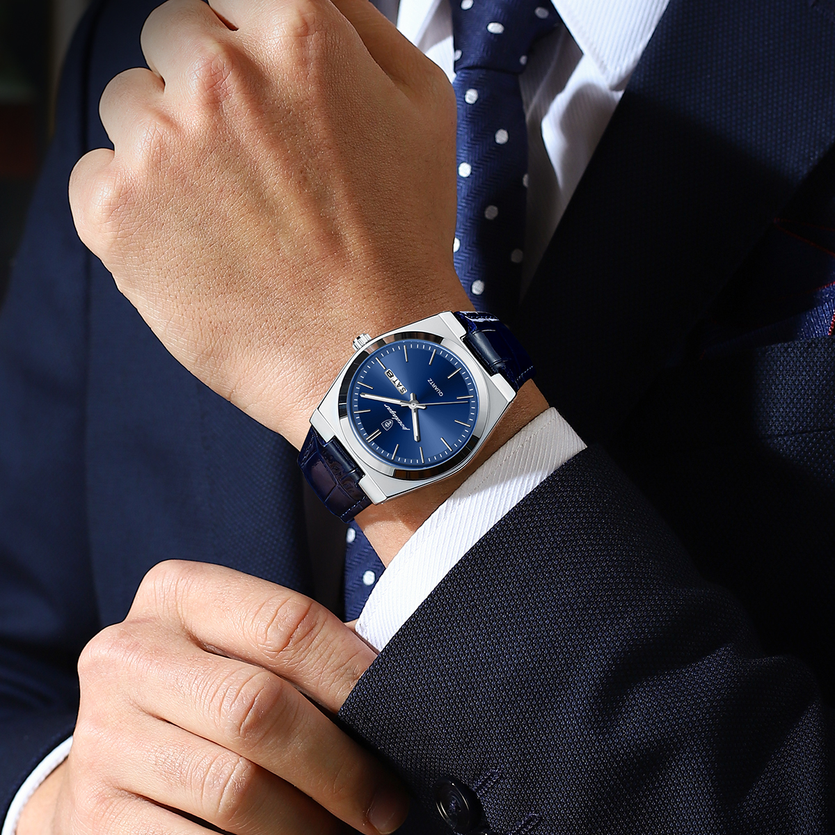 Poedagar-メンズラグジュアリートレンド腕時計、防水発光クォーツ時計、ミリタリーアウトドア腕時計、日付週、革、reloj