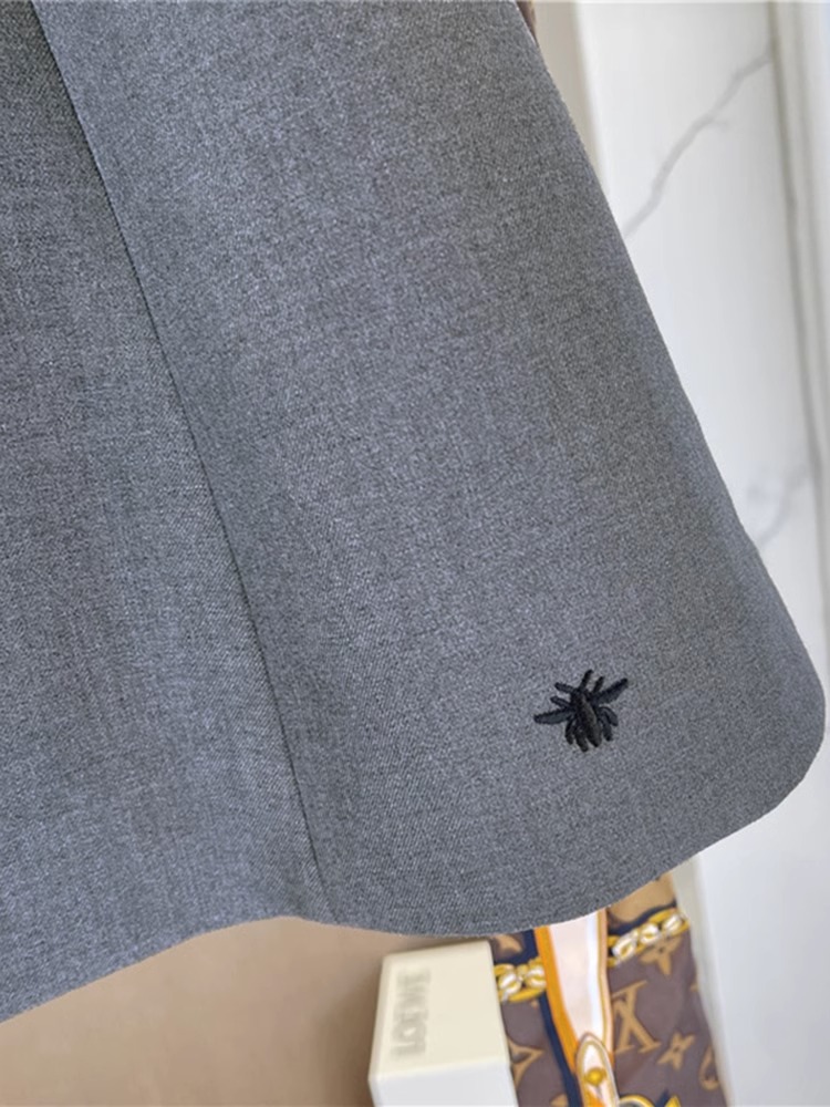 エレガントなグレー A ライン ミニ スカート ハイウエスト アンチライトウォーキング スリミング ショート スカート 通勤スタイル ポリエステル繊維スカート