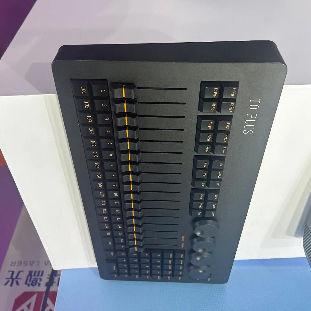 Мини-консоль командного освещения Wing Plus с сумкой MA2 DMX512 DJ Light Controller