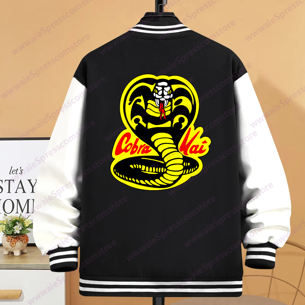 ฤดูใบไม้ร่วงและฤดูหนาว Cobra Kai รูปแบบเสื้อเบสบอลผู้ชายเสื้อสเวตเตอร์ลําลองผู้หญิง Cobra Kai เสื้อแจ็คเก็ตด้านบน