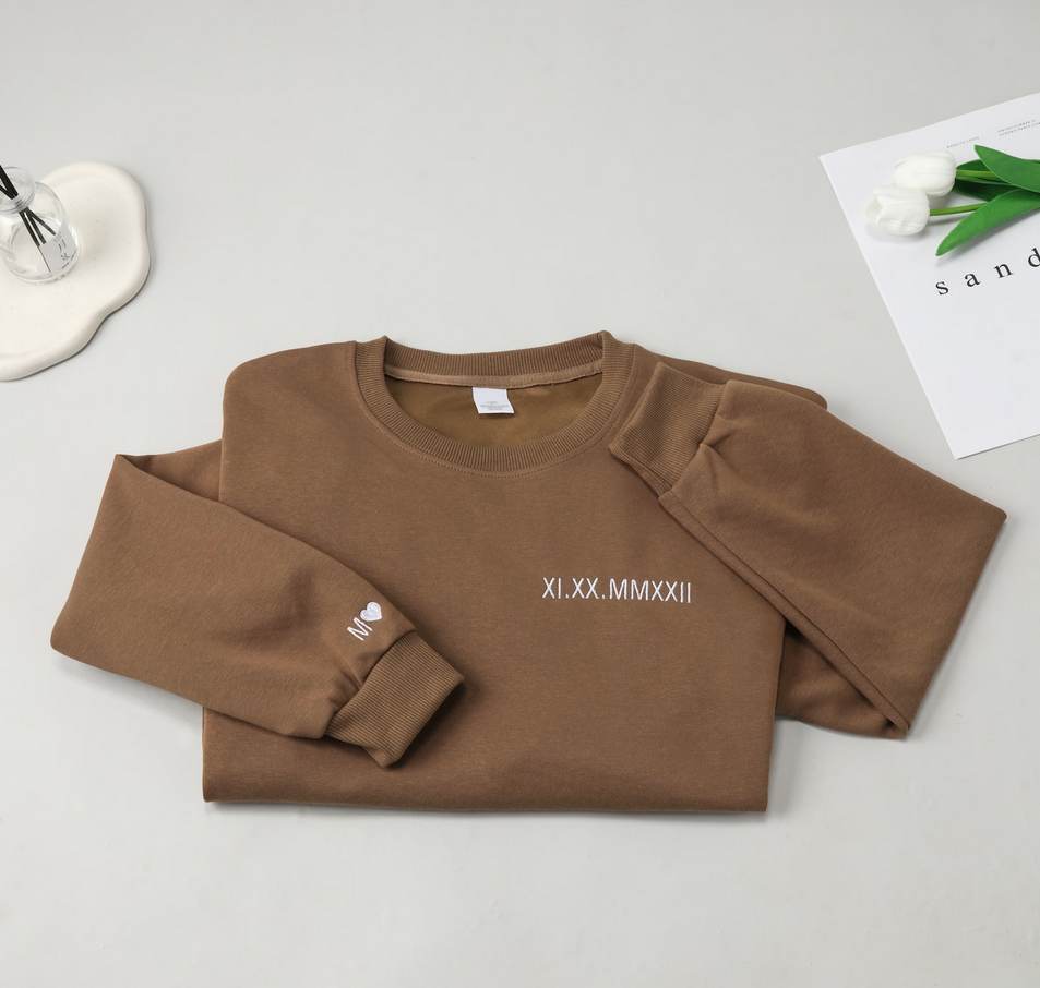 Niestandardowy sweter z datownikiem, cyfra rzymska data początkowa bluza z haftowanym sercem, bluza ślubna dla pary, niestandardowa data rocznicy