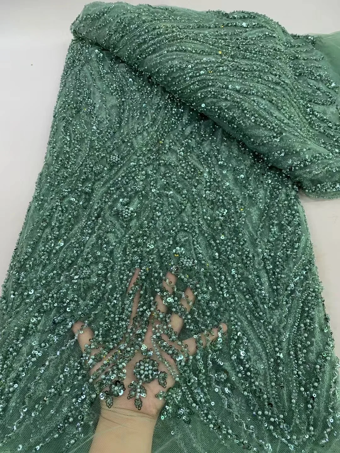 Weißer luxuriöser afrikanischer schwerer handgefertigter Perlen-Spitzenstoff, hochwertige 5 Yards Pailletten, französischer Tüll, Perlenspitze für Hochzeitsfeier