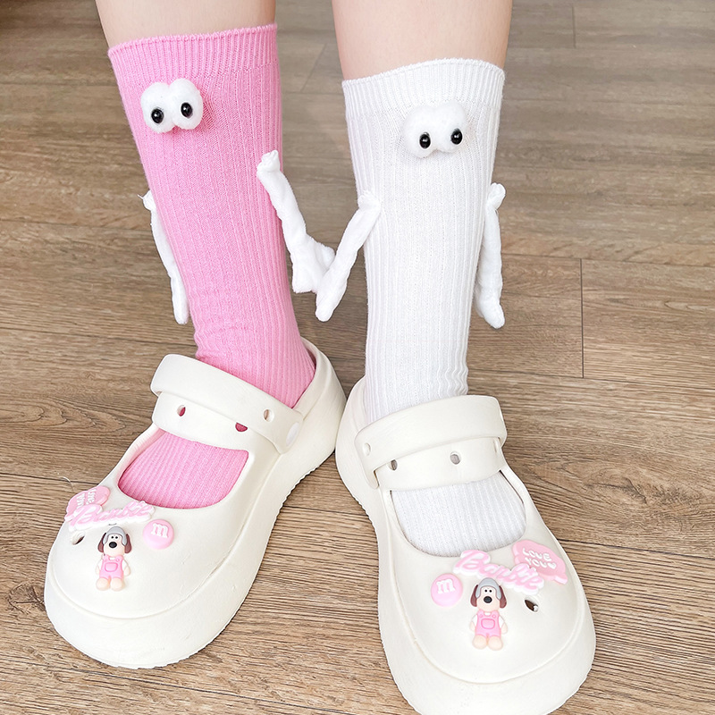 1 par de calcetines blancos de muñeca bonitos y divertidos emparejados a la moda para niños, calcetines magnéticos de tubo medio Kawaii para mujer con manos, Color blanco y negro
