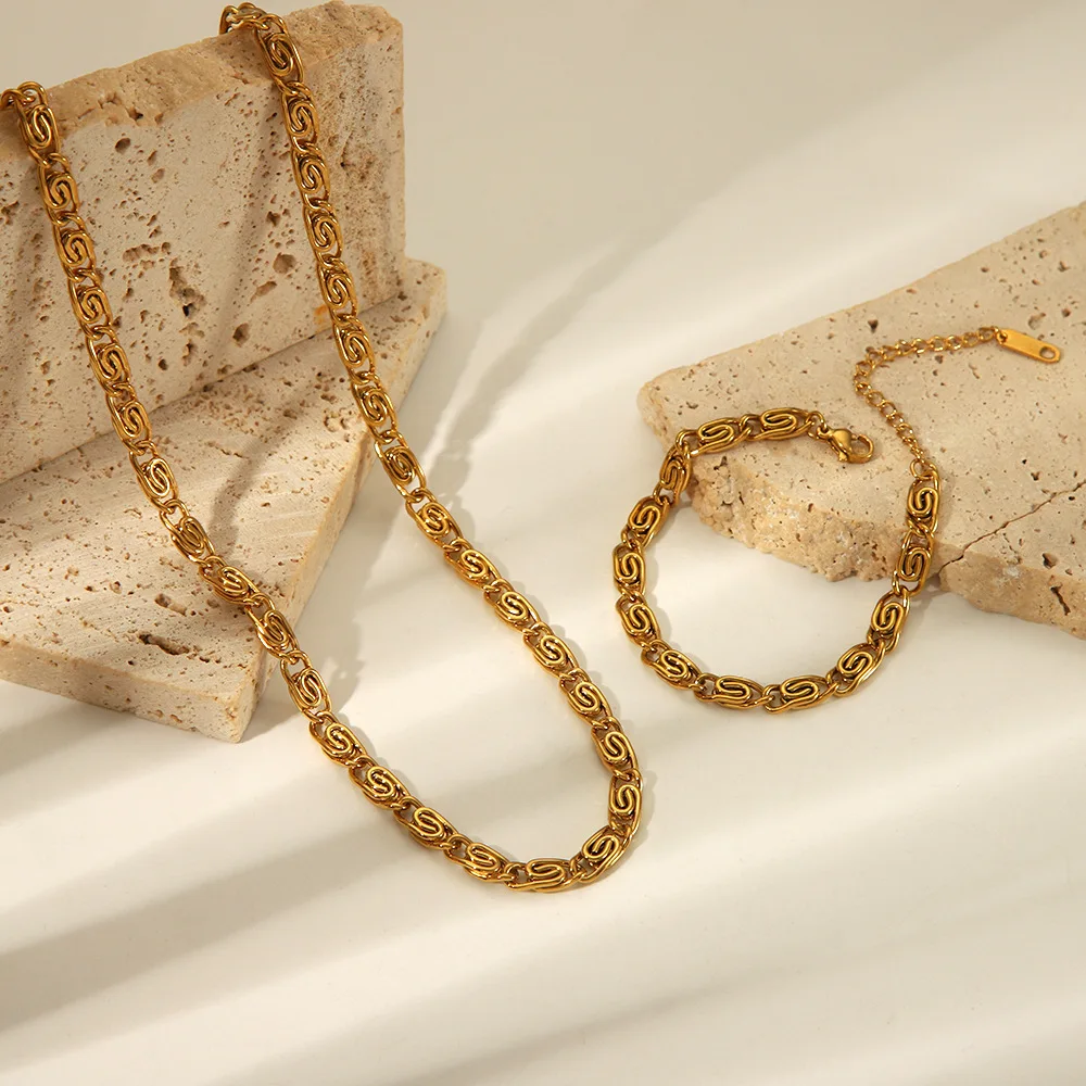 Set di gioielli con bracciale a forma di cerchio geometrico in acciaio inossidabile per donna collare placcato in metallo Color oro 18 carati
