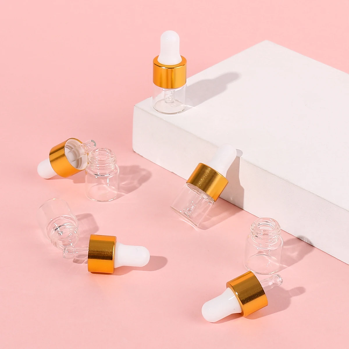50pcs 1ml 명확한 미니 유리 Dropper 병 에센셜 오일 샘플 여행을위한 유리 눈 Dropper와 작은