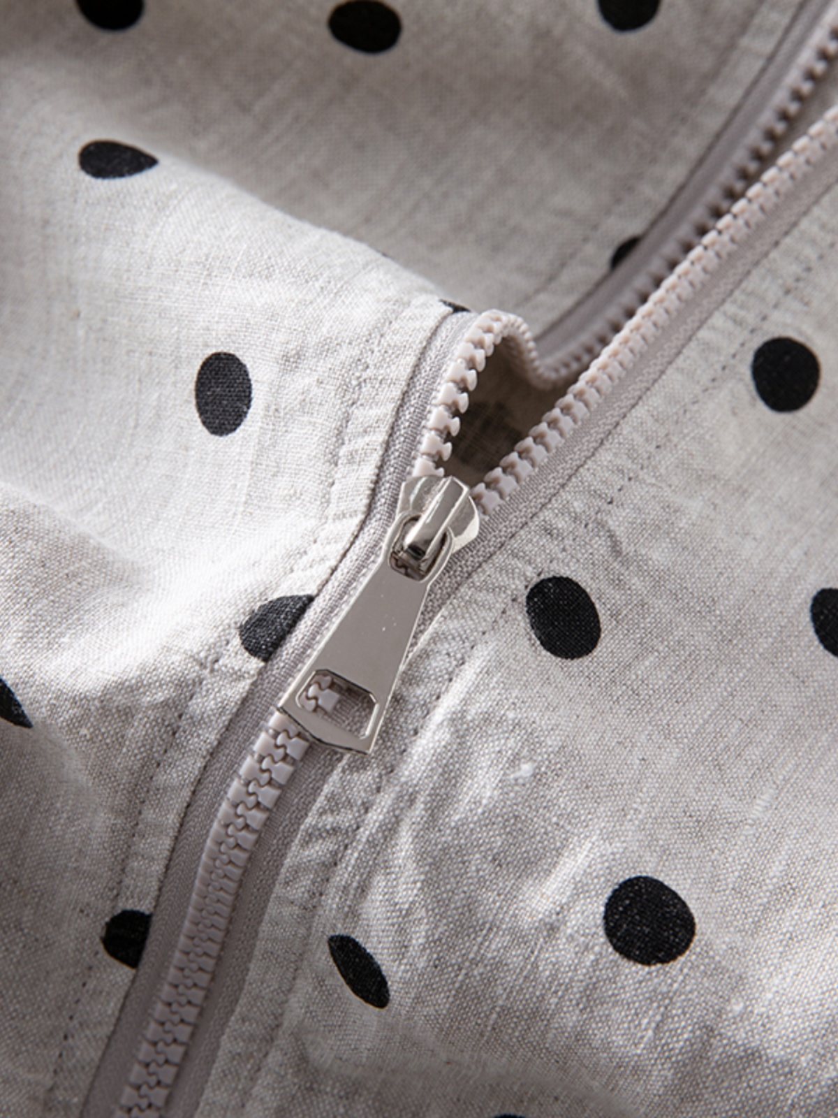 Jaqueta de Mole com Capuz e Zíper em Aodão e Linho para Mulheres Plus Size Primavera 2025, Estilo Solto e Moderno