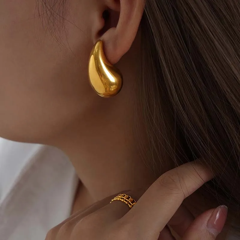 Gioielli moderni di moda Nuovi orecchini a goccia color oro argento per le donne Ragazza regalo Vendita calda Accessori per le orecchie popolari