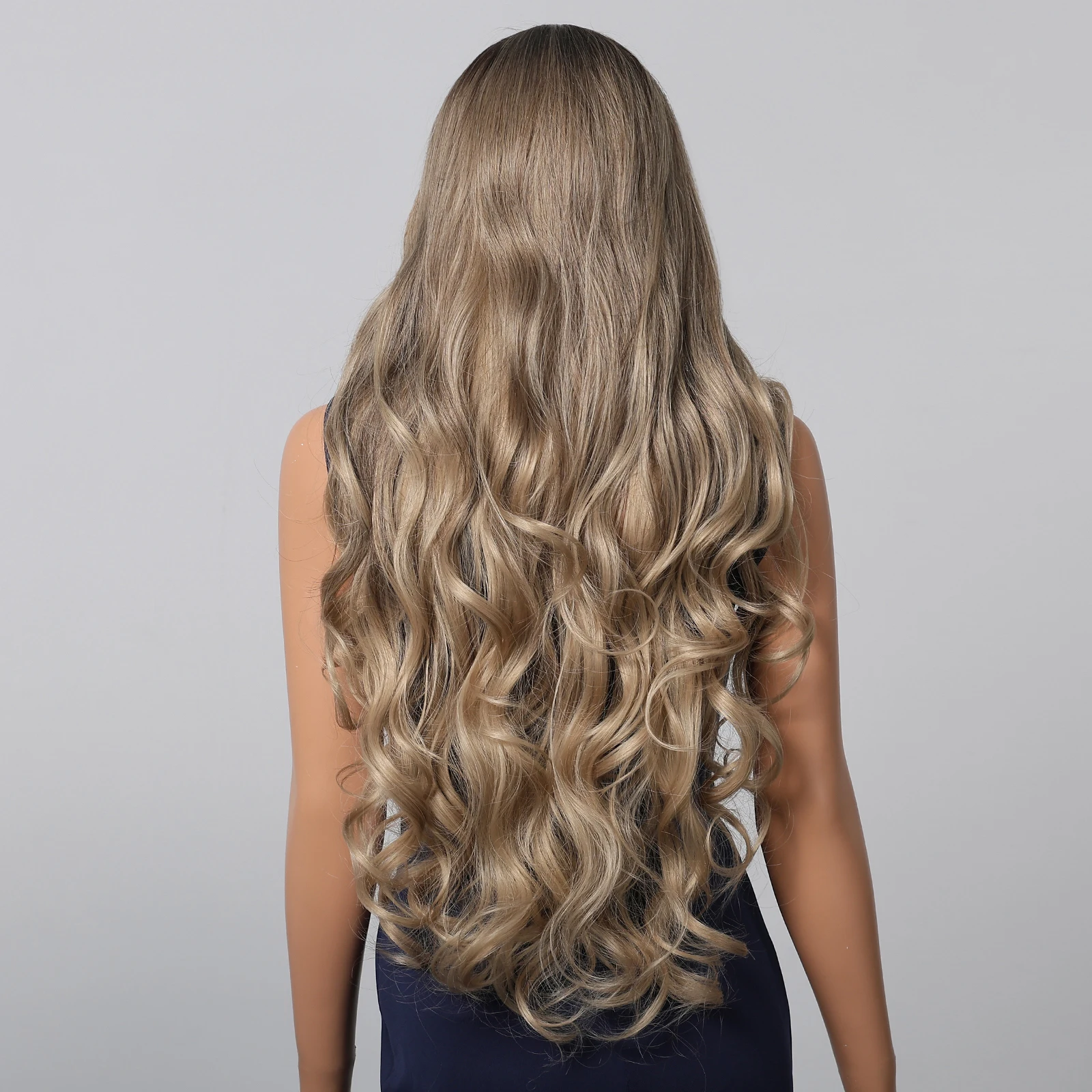 หลวม Body Wave วิกผมสังเคราะห์ยาวสีน้ําตาลสีบลอนด์ Ombre วิกผม Bangs Wave Curl วิกผมสําหรับผู้หญิงสีดําทนความร้อน Daily Party