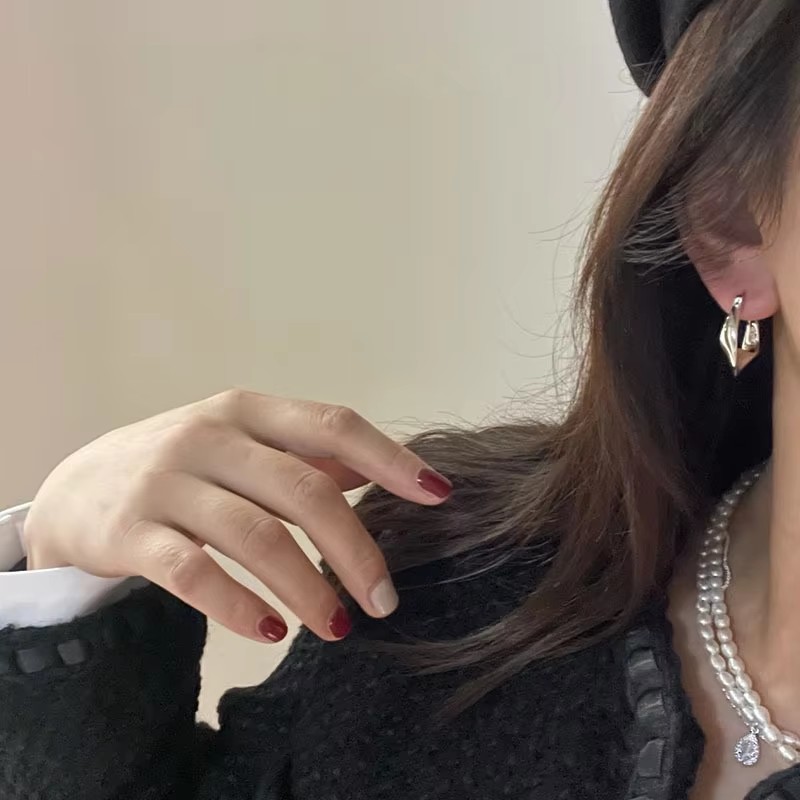 Neue Ohrringe aus 925er-Sterlingsilber mit unregelmäßiger Form, bezaubernde, personalisierte Mode-Ohrringe, Geburtstagsgeschenk für Frauen, edler Schmuck
