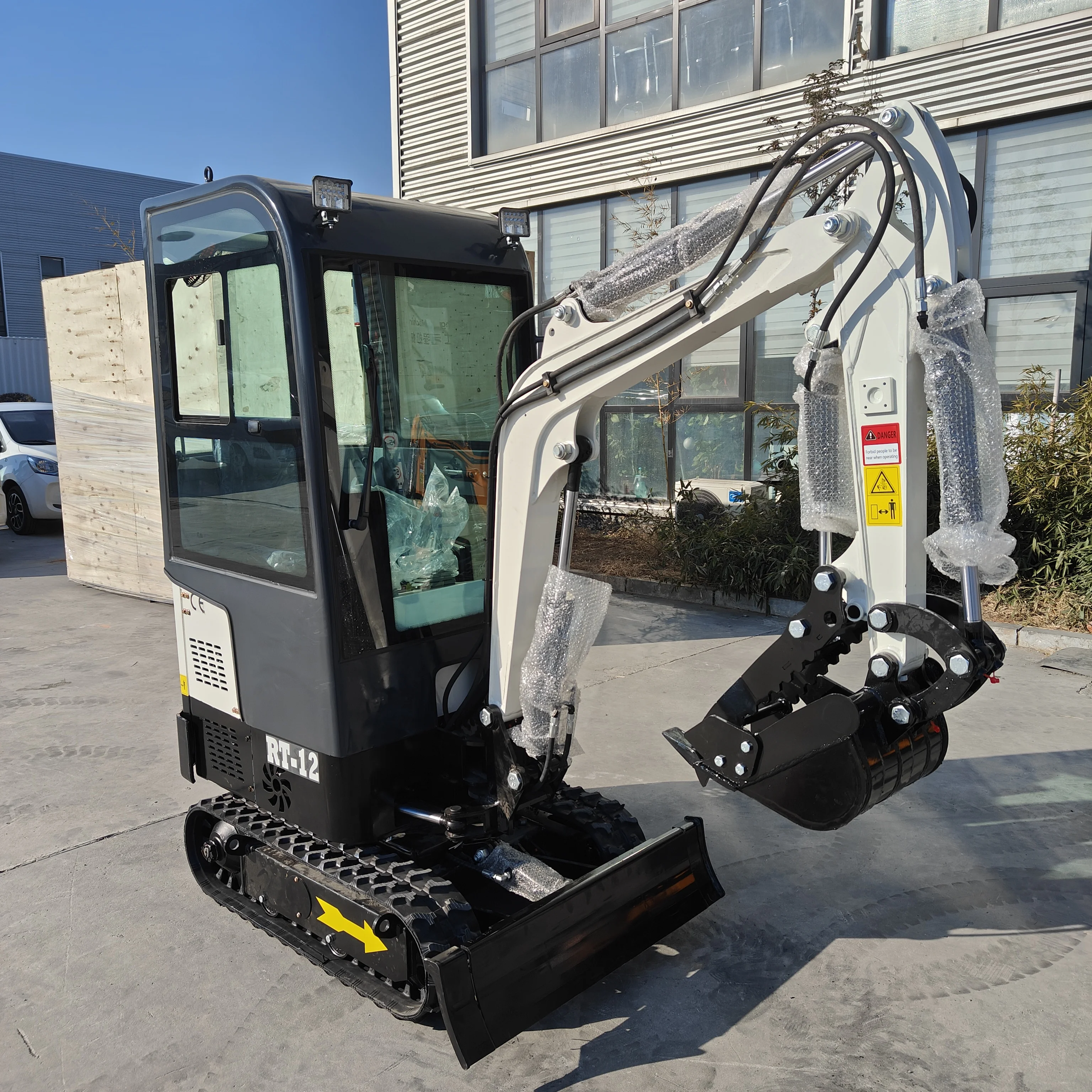 Crawler Hydraulic Small Bagger Retro Excavator 0.8t 1t 1.5t 2t 5t 6t 9t 13t 23t Mini Excavator Machine Price