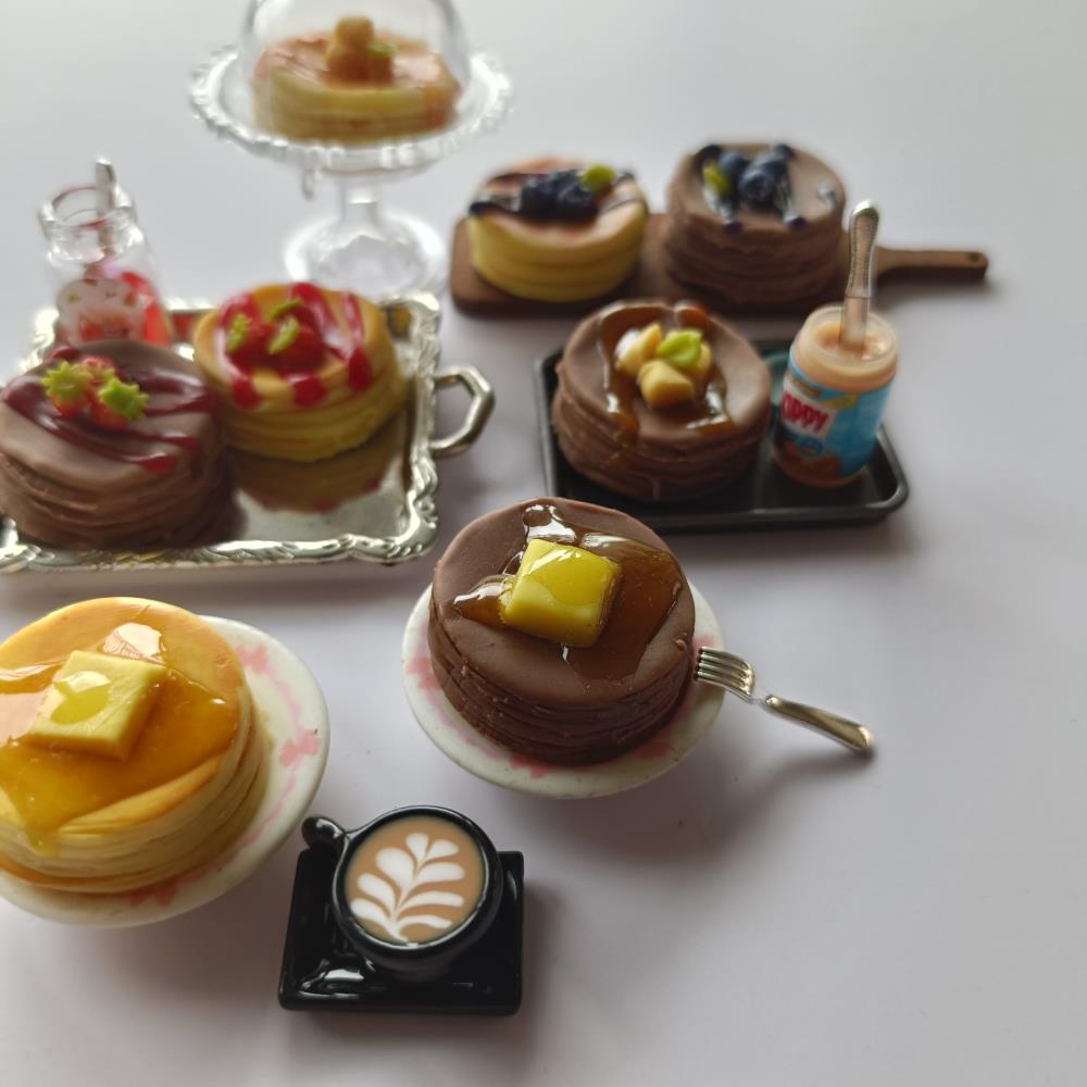 Miniatur-Puppenhaus Köstliche Pfannkuchen mit Aromen von Blaubeeren, Mango, Käse, Erdbeeren für Blyth Barbies ob11 Geburtstagsgeschenk