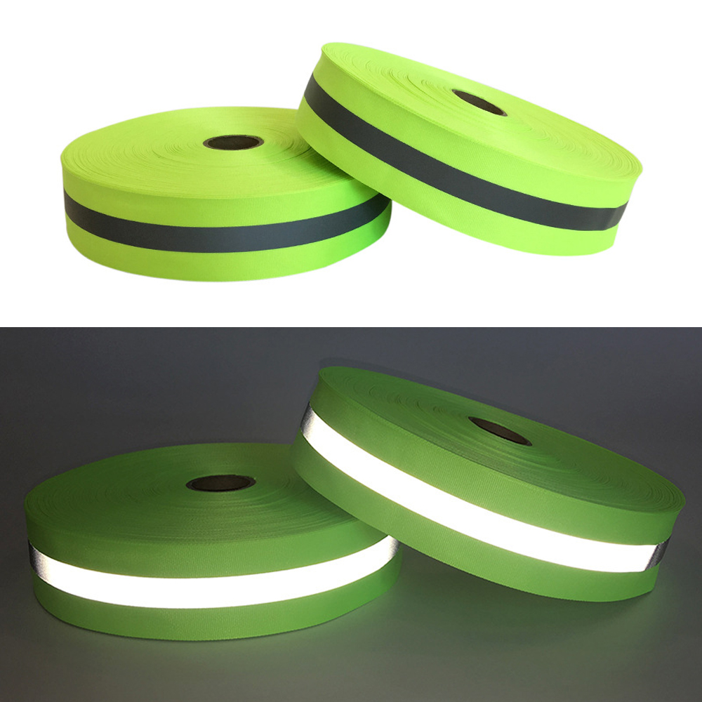 Светоотражающая лента для защитной ткани для защитной ткани, пришитая лента