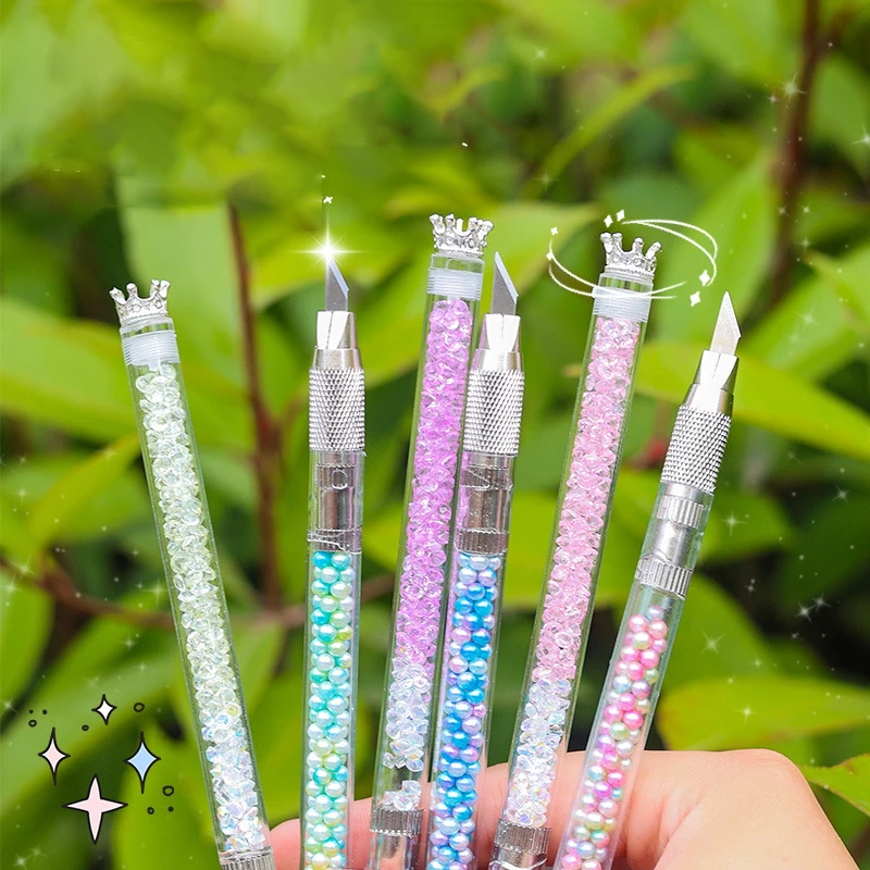 น่ารักมีดปากกามีฟองรูปมงกุฎน่ารักใบมีดยูทิลิตี้แบบ DIY เครื่องทำลายเอกสารงานฝีมือมีดสติกเกอร์ที่เปิดซองจดหมายเครื่องมือในสำนักงาน