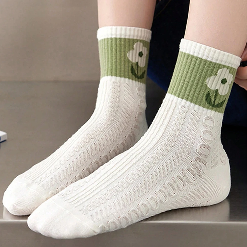 10 pares de calcetines de dibujos animados para mujer, calcetines estampados creativos a la moda, calcetines suaves, cómodos, ligeros, de longitud media con fondo verde