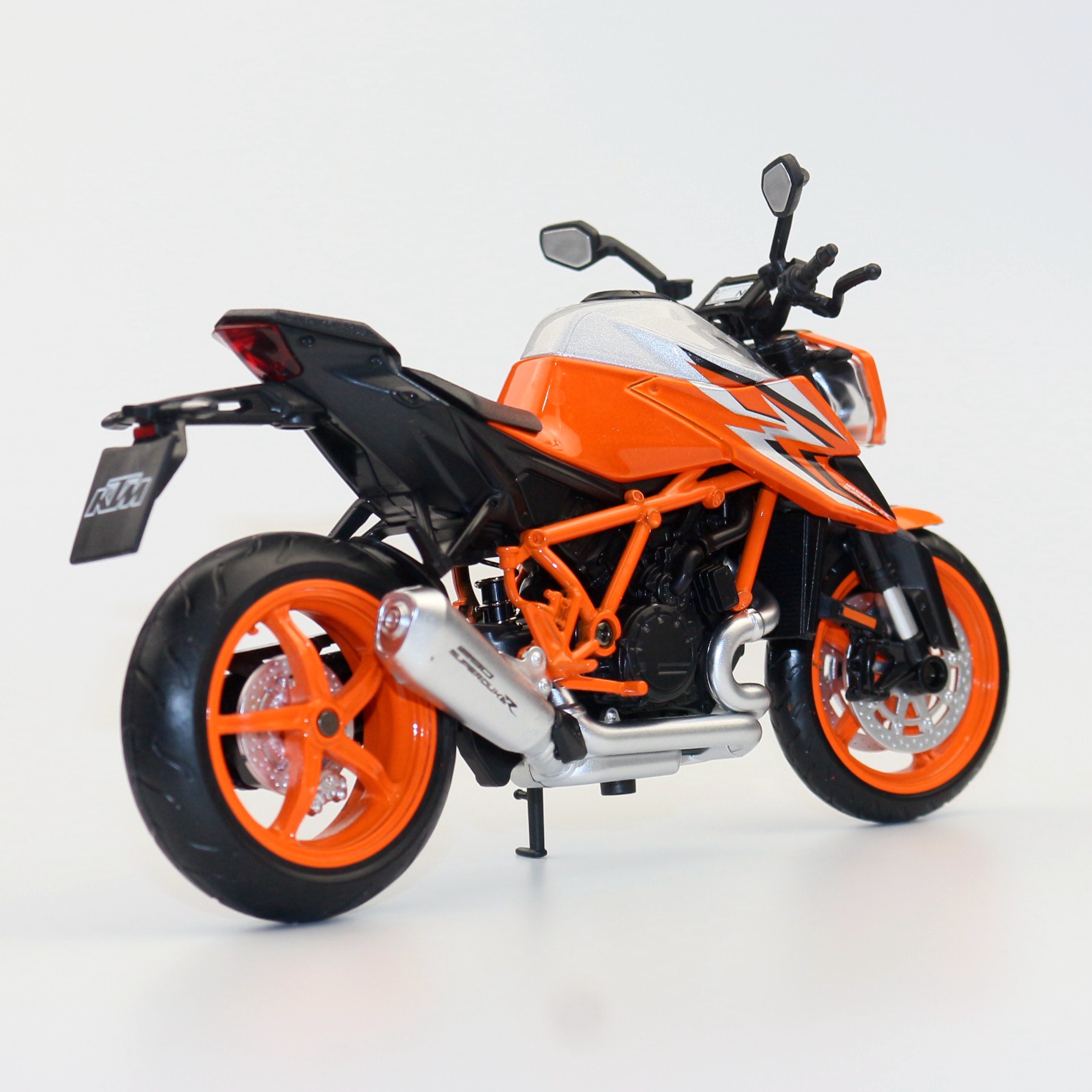1/12 KTM 1290 Super Duke R 2022, игрушечный мотоцикл CCA, литая под давлением модель 1:12, спортивная гоночная миниатюрная коллекция, подарок для детей