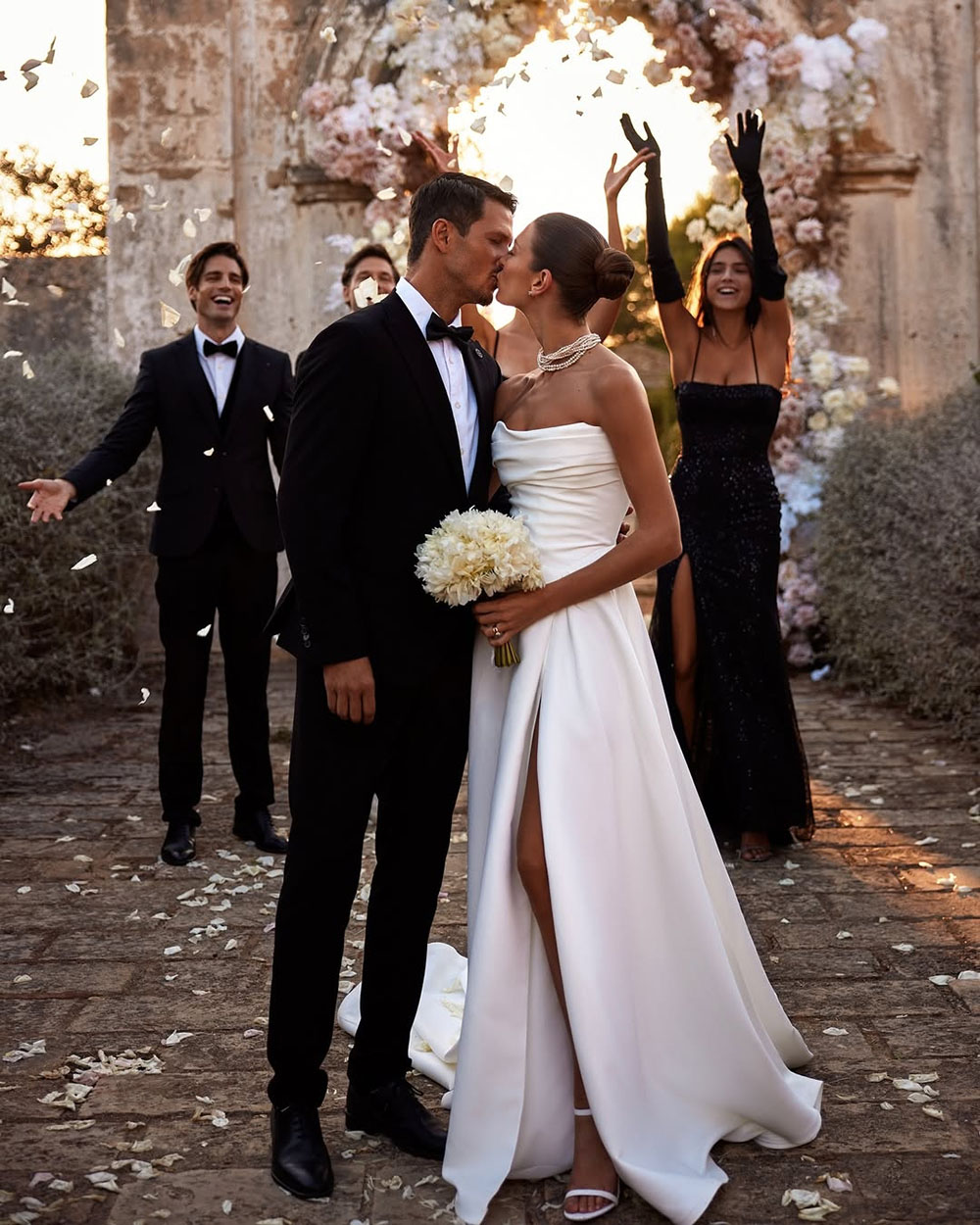 Simple Satin Wedding Dresses Pleated Civil Bridal Gown Side Slit Minimalist Bride Dress For Wedding Ceremony 2025 Customized