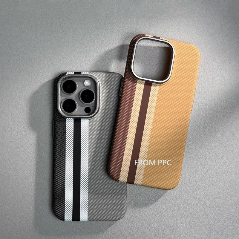 Funda de teléfono magnética de fibra de carbono 16 Funda para iPhone 15 14 Pro Max carga inalámbrica MagSafe Shell aleación anillo de cámara armadura Funda