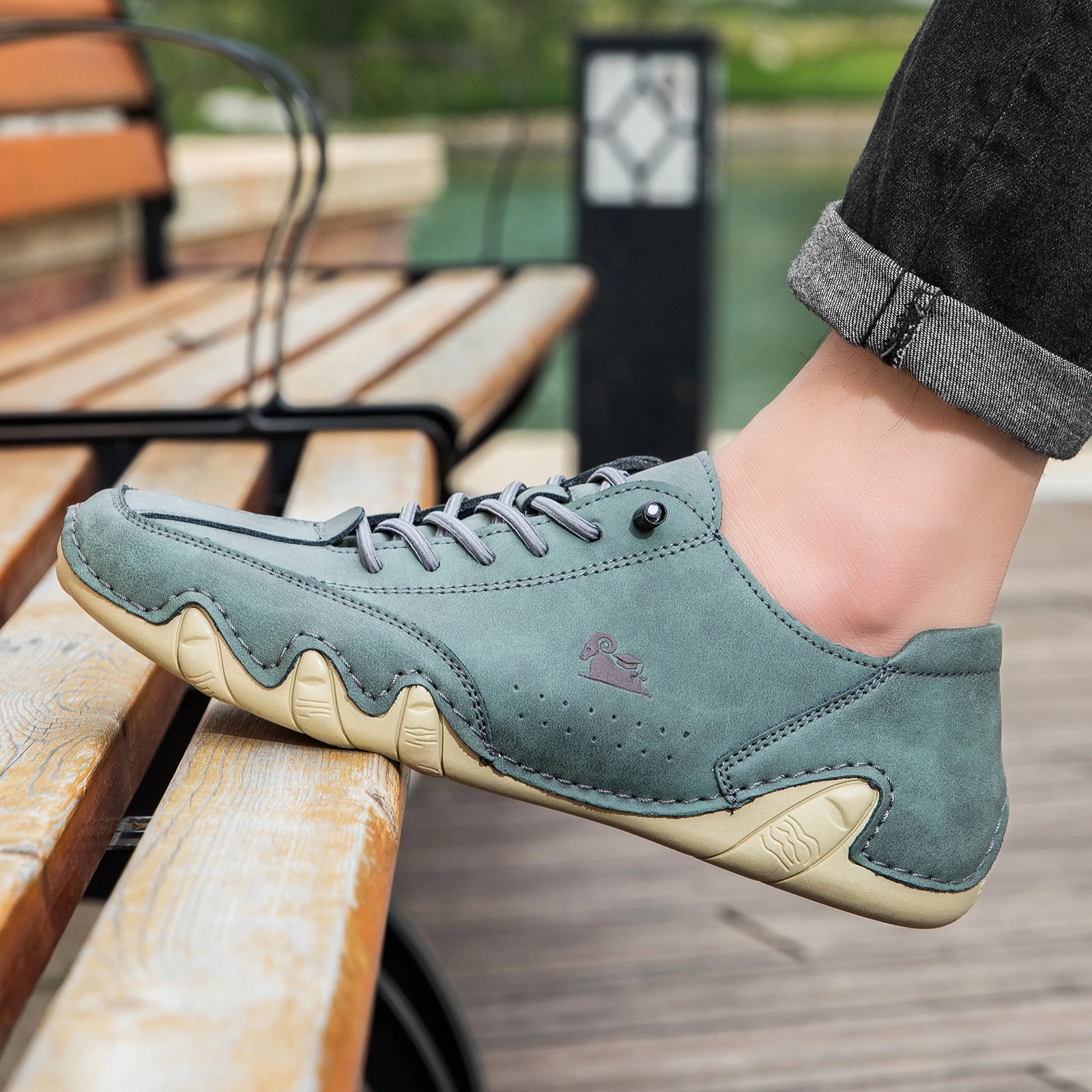 รองเท้าผู้ชาย Four Season ใหม่ PLUS ขนาดรองเท้าสบายๆแฟชั่น Low-Top Soft Sole Breathable รองเท้ากลางแจ้งผู้ชายกีฬารองเท้า