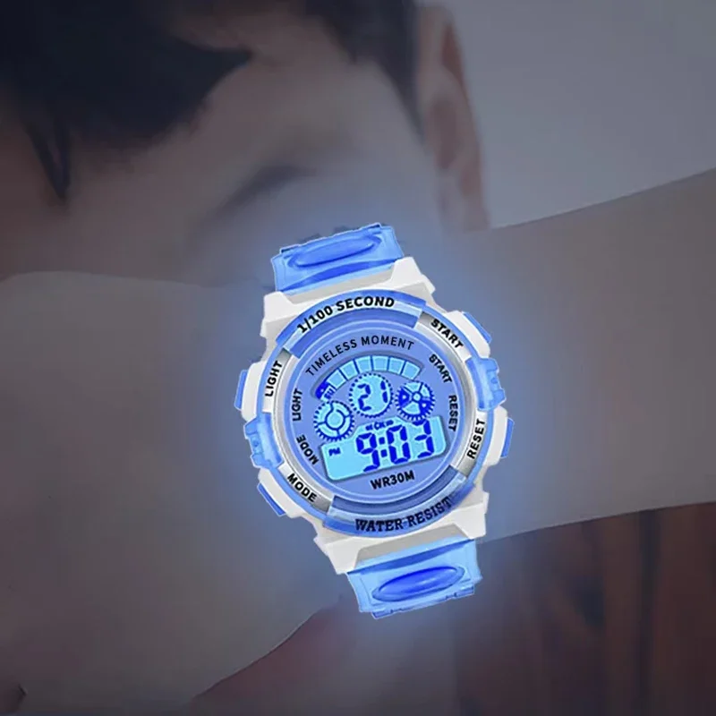นาฬิกาส่องสว่างสําหรับเด็ก LED สีสันแฟลชดิจิตอลกันน้ําสําหรับชายหญิงวันที่สัปดาห์สร้างสรรค์เด็กแฟชั่นนาฬิกา