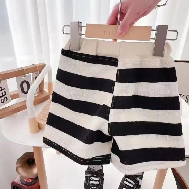 夏の子供セット男の子女の子半袖ストライプ Tシャツ + ショーツセット赤ちゃんファッションラウンドネックジャージ子供スーツ