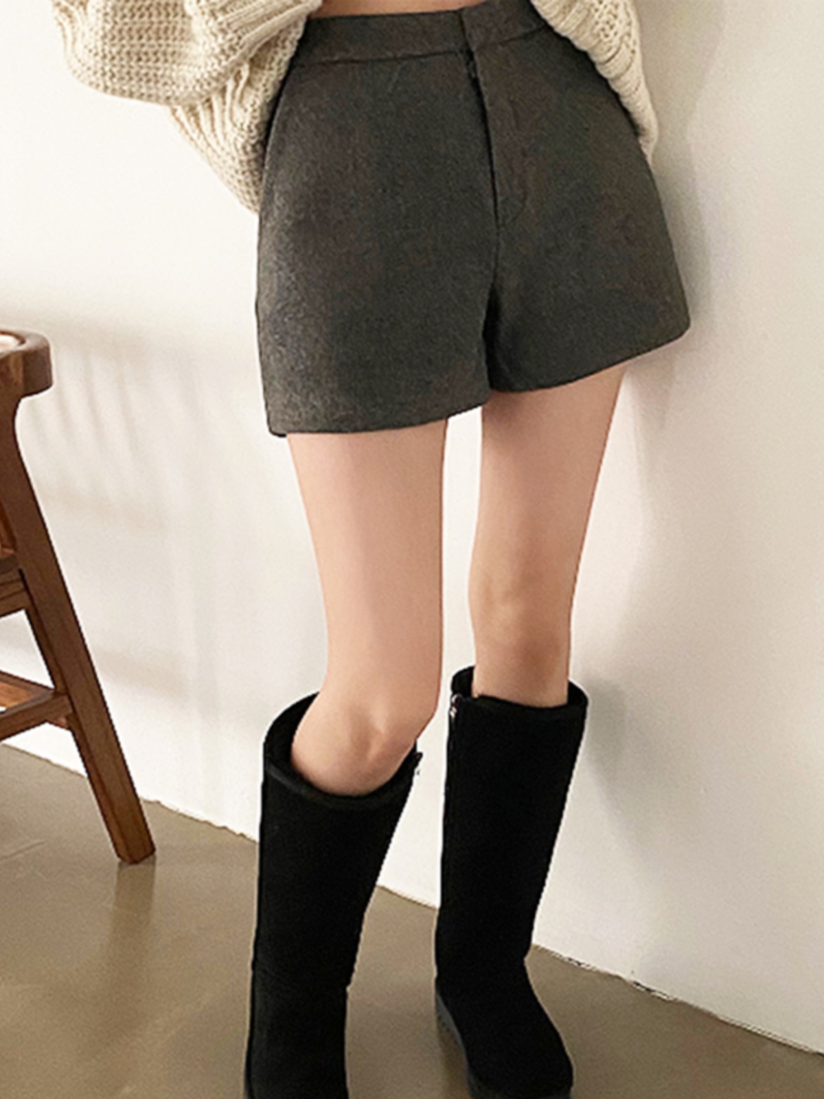 Gray High Waist Thickened Woolen Short Pants Women Winter Outerwear 2023 New Versatile Casual Wide Leg Boot Pants