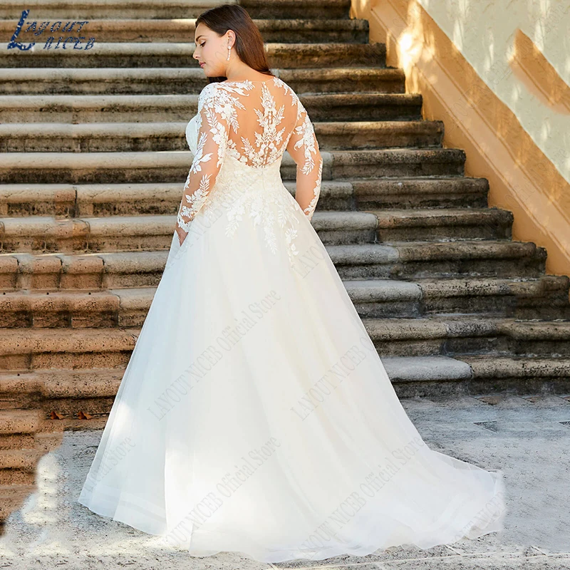 LAYOUT NICEB abito da sposa Plus Size donna maniche lunghe Illusion Back A Line abiti da sposa Appliques di pizzo Vestido De Casamento Abito da sposa Plus Size Donna Maniche Lunghe  Illusione posteriore Una linea di ab