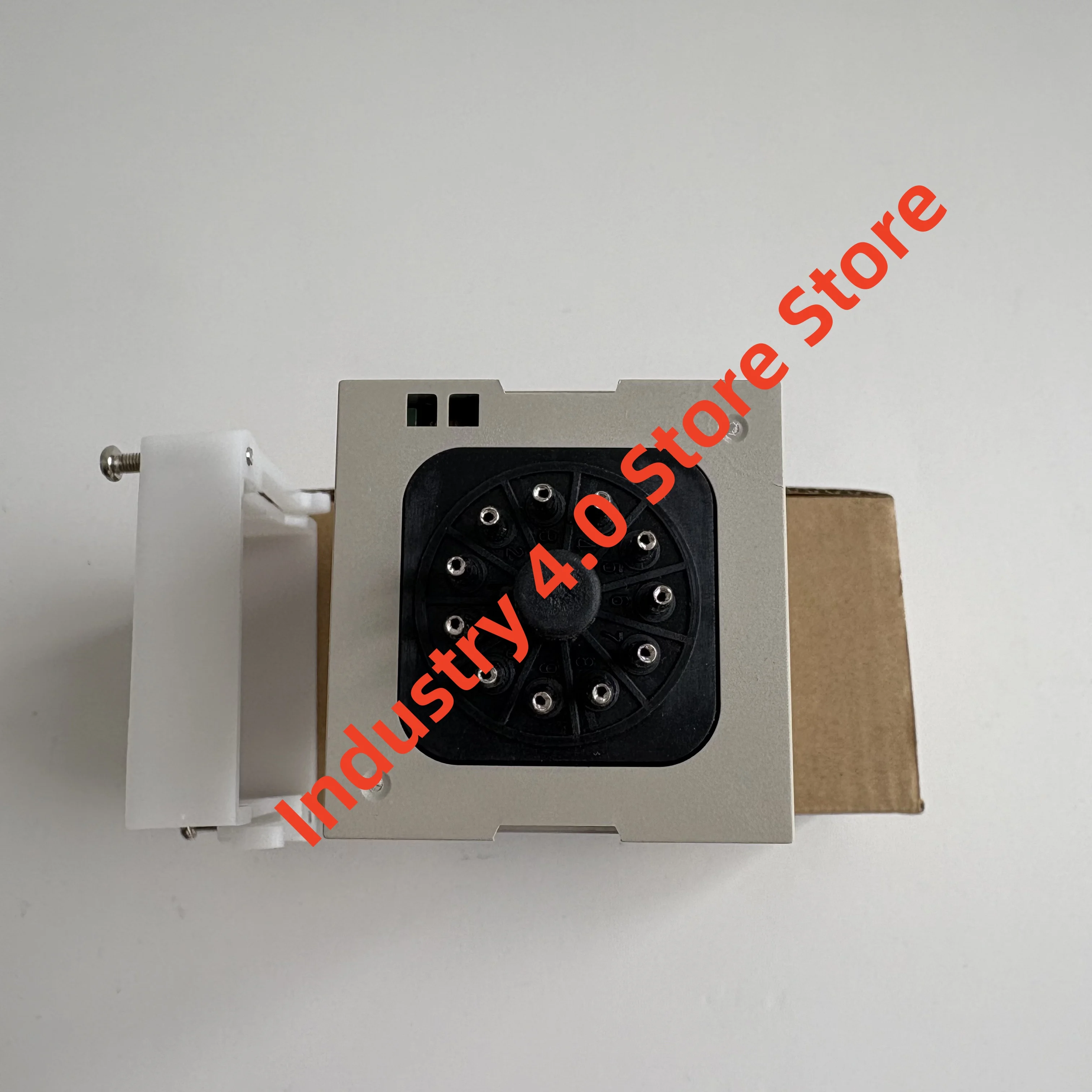 Temperature controller  TZ4SP-14R 100-240VAC  new original