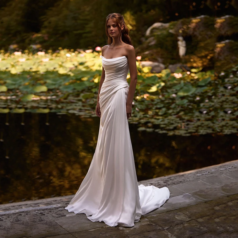Eightree สีขาวยาวชุดแต่งงาน Strapless Sweep Train Mermaid ชุดเจ้าสาวงานแต่งงานอย่างเป็นทางการ Gowns Vestidos De Novia ที่กําหนดเอง