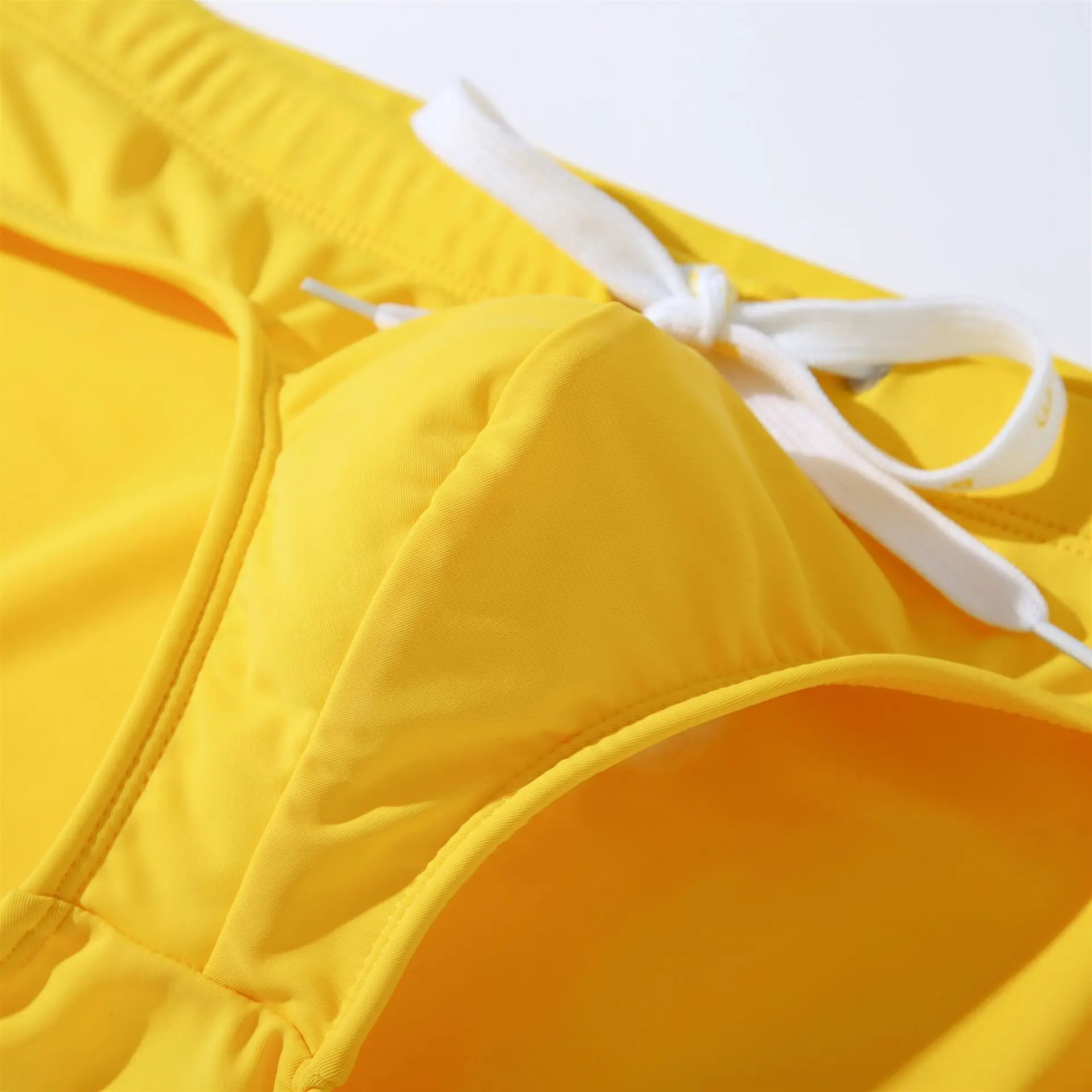 Herren-Badehose mit niedriger Taille, elastisch, bequem, trendig, sexy