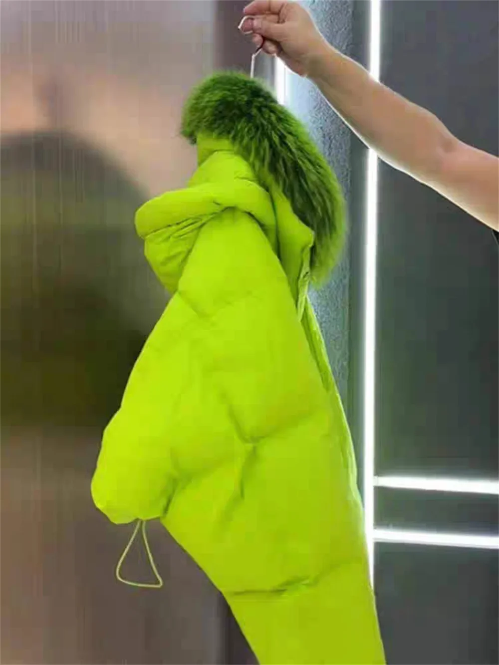 แฟชั่นลงเสื้อแจ็คเก็ตผ้าฝ้ายยอดนิยม High-end ขนาดเล็กหอมสไตล์ขนสัตว์ขนาดใหญ่หนาเสื้อ, ผู้หญิงฤดูหนาวใหม่ 2024