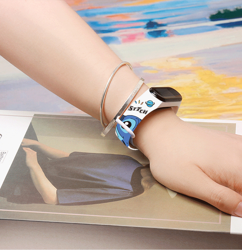 ディズニーステッチ子供の漫画アニメキャラクター発光ブレスレットウォッチ LED タッチ防水時計スポーツキッズギフトおもちゃ