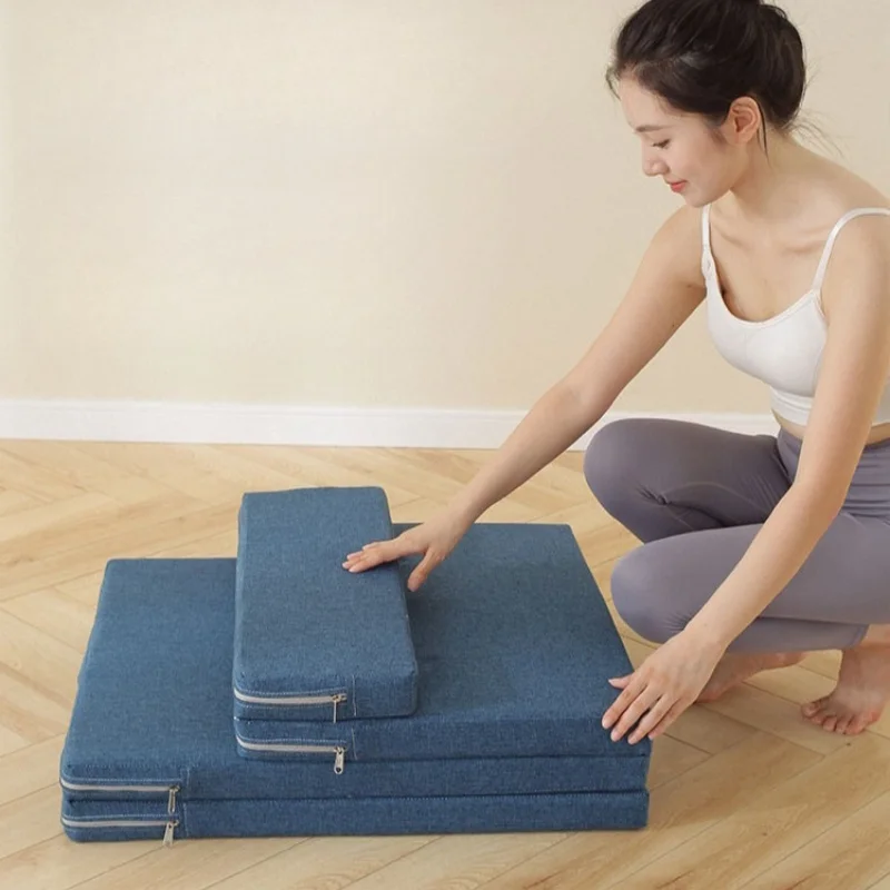 Folding Mattresses Portable Single Soft Lazy Memory Foam Tatami Yoga Mat for Sleeping on The Floor Office Workers Lunch Break