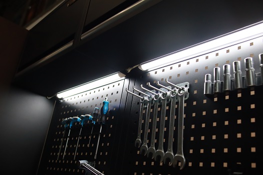 ガレージキャビネット プレミアム ステンレスワークトップ 長さ4.9メートル 奥行き460mm プロ仕様 LEDライト付きローラーキャビネット