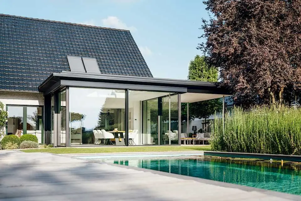 Porte scorrevoli Porta scorrevole con profilo in lega di alluminio all'ingrosso Porte in vetro temperato per sistema di porte scorrevoli in vetro per balcone sun room