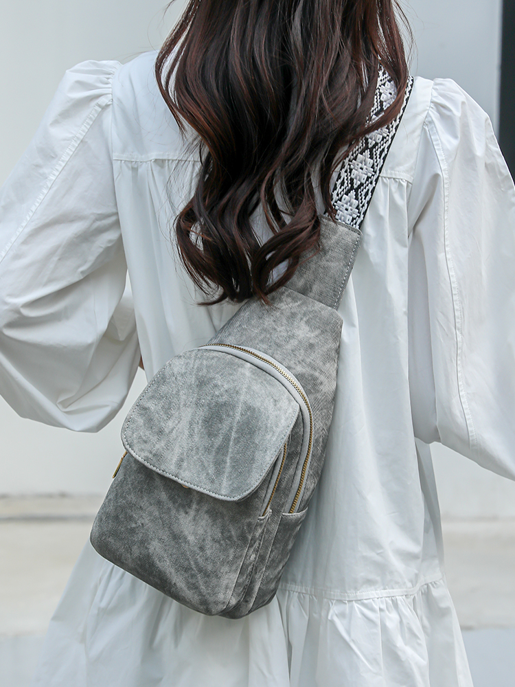 New 2024 Women's Crossbody Chest Bag Soft Leather Casual Versatile Single Shoulder Phone Wallet Small Backpack Mobile Money Bag