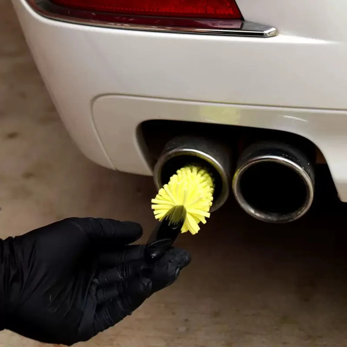 Sponge Wheel Brush with Extended Handle for Cars Motorcycles and Bicycles a Magical Tool for off Road Vehicle Tire Gaps