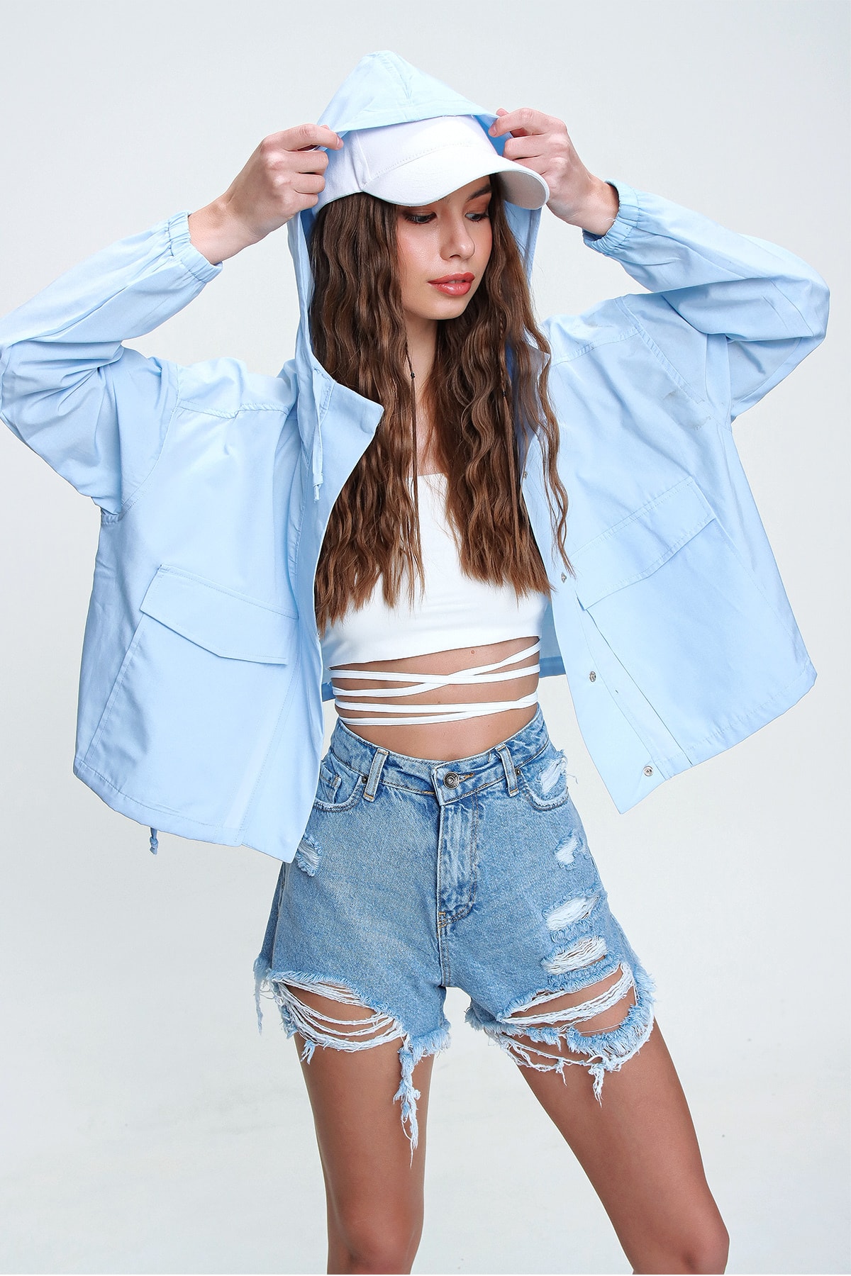 Wanita Biru Lima Kantong Pinggang Tinggi Pucat Efek Pettiits Mulus Denim Celana Pendek ALC-X5960