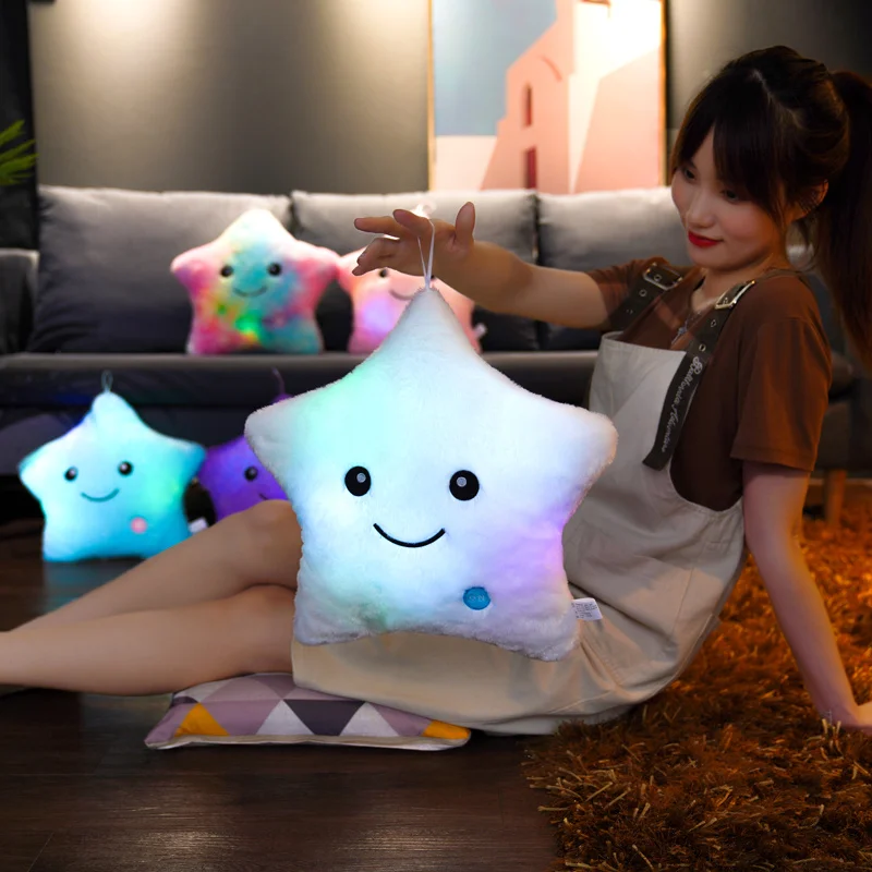24*22 ซม.ของเล่นสร้างสรรค์ Luminous Star หมอนตุ๊กตา Plush เรืองแสงดาวที่มีสีสันเบาะไฟ LED ของขวัญของเล่นสําหรับเด็กเด็ก